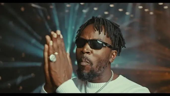 Kwaw Kese - Awoyo Sofo (Official Video) Ft Kofi Mole 